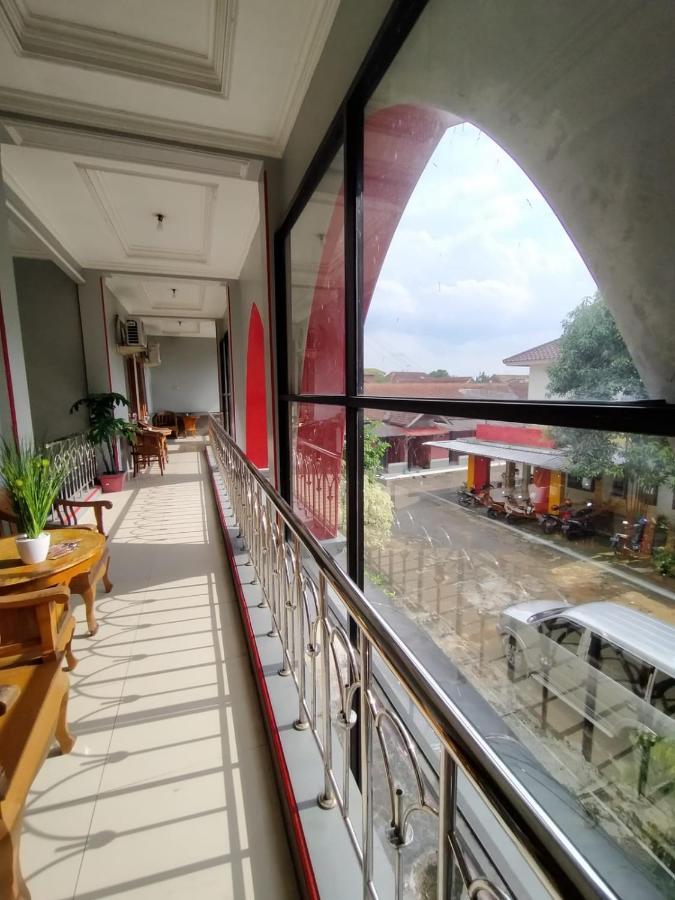 Hotel Asri Baru Purwokerto Exteriör bild