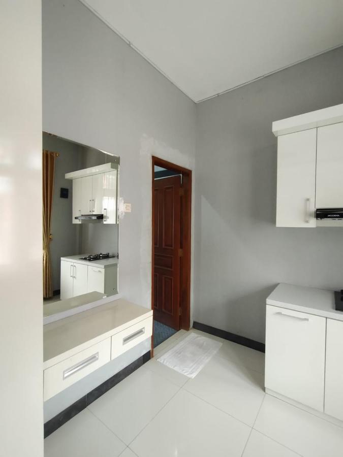 Hotel Asri Baru Purwokerto Exteriör bild