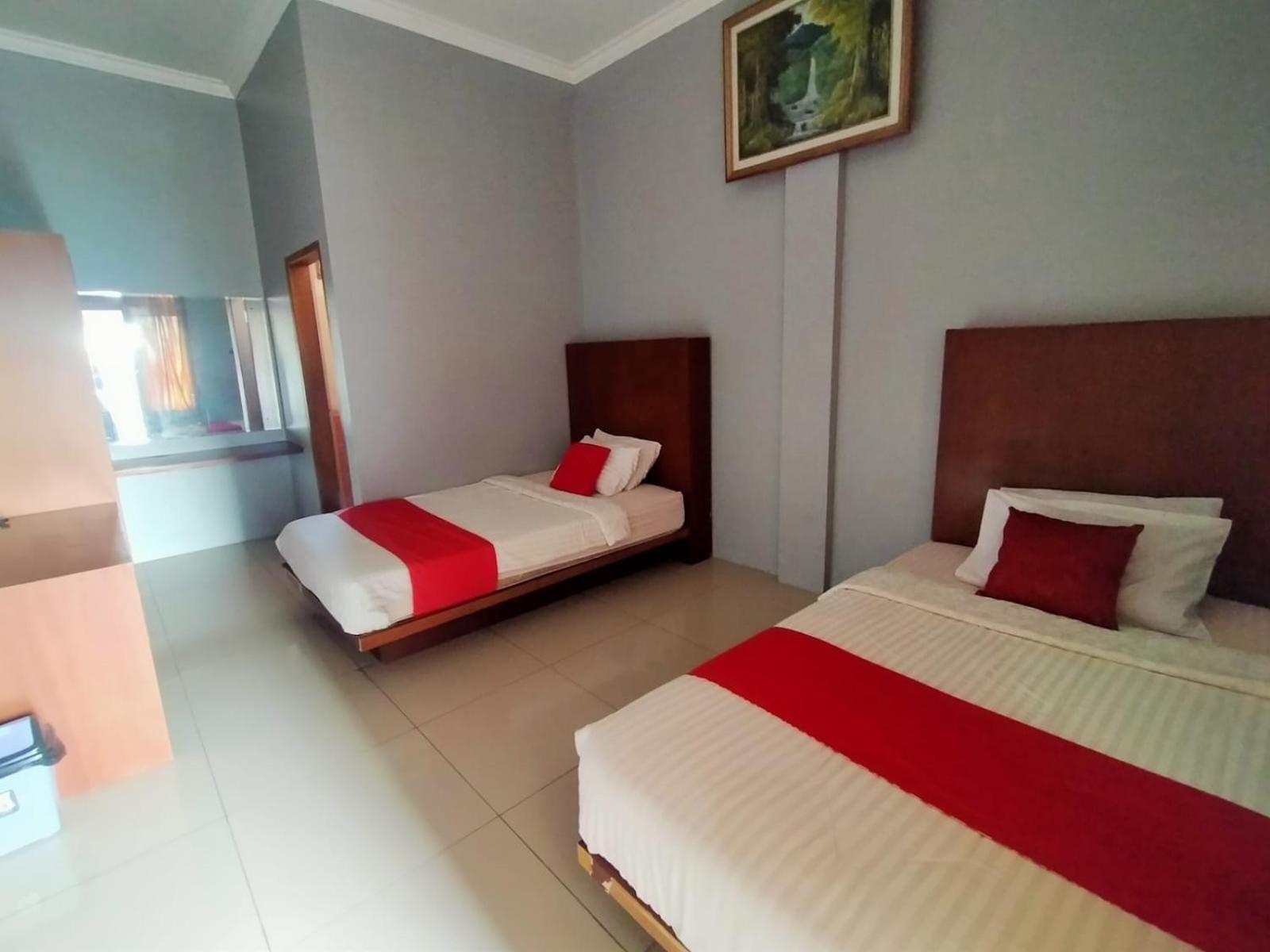 Hotel Asri Baru Purwokerto Exteriör bild